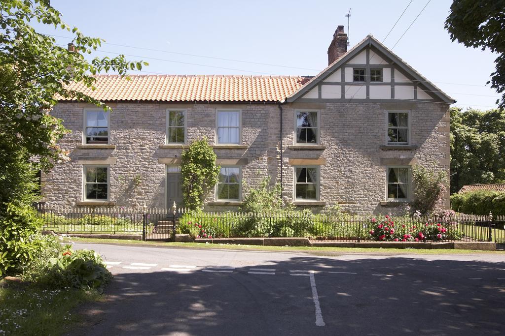 The Cornmill Hotell Kirkbymoorside Exteriör bild